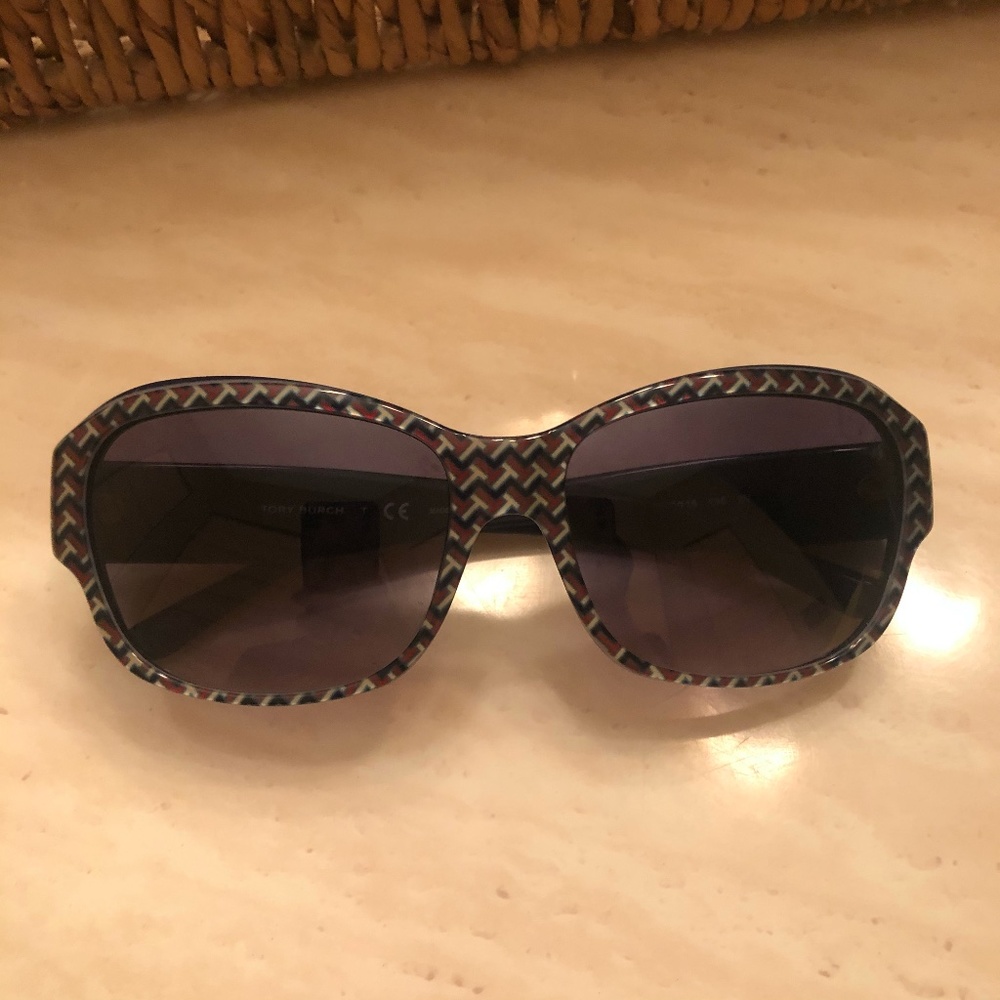 TORY BURCH SUNGLASSES